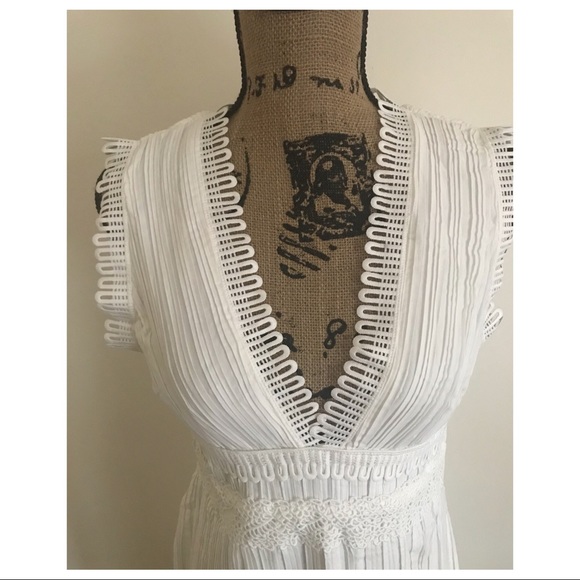 FOXIEDOX LACE INSET PLEATED DRESS - Picture 4 of 7